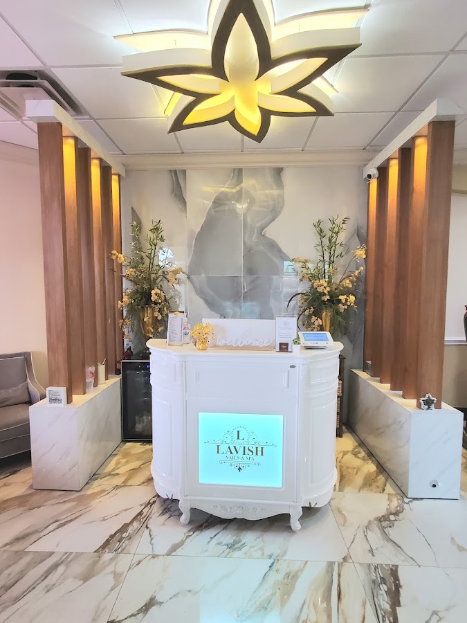Lavish Nails & Spa work
