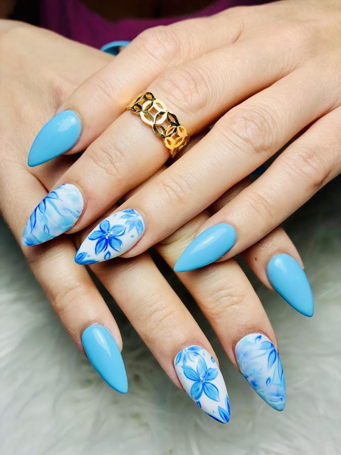 Riverside Nails & Spa work